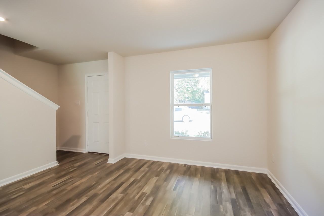303 Big Oak - Photo 2 of 21