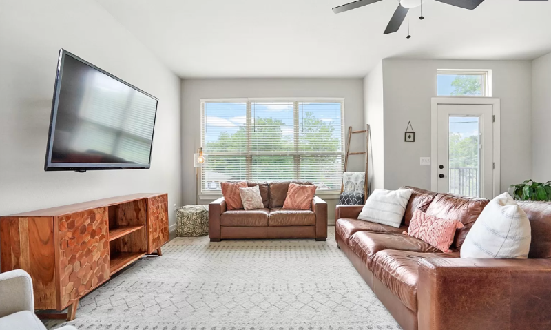 121 S Cedar Ave - Photo 7 of 14