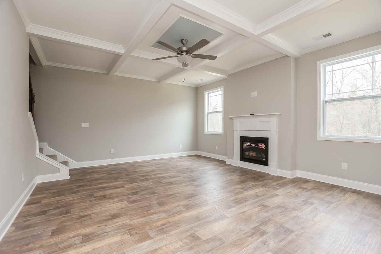 1192 Black Oak Cir - Photo 2 of 23