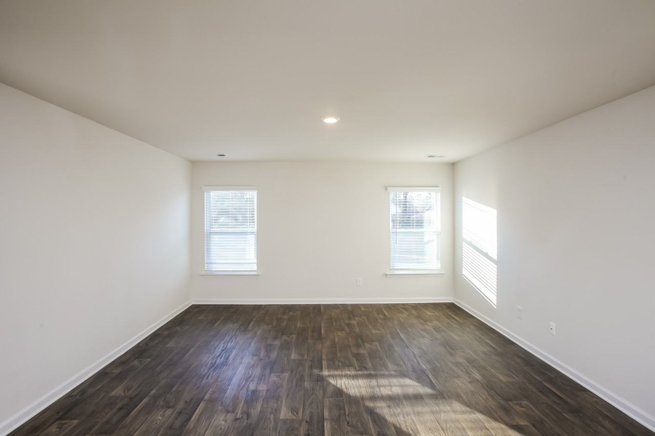 1223 Lakeshore Drive - Photo 3 of 19