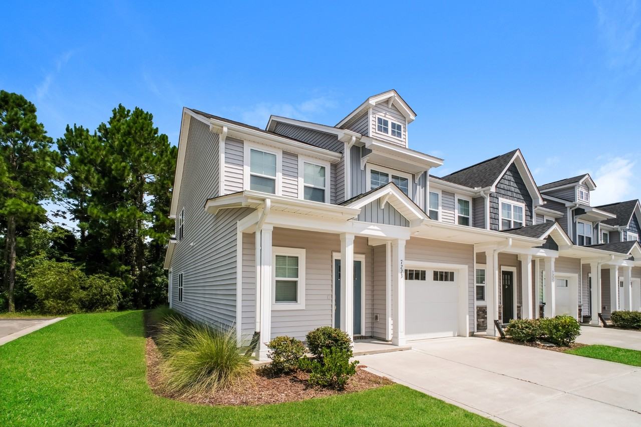 7223 Bellacroft Dr - Photo 2 of 34