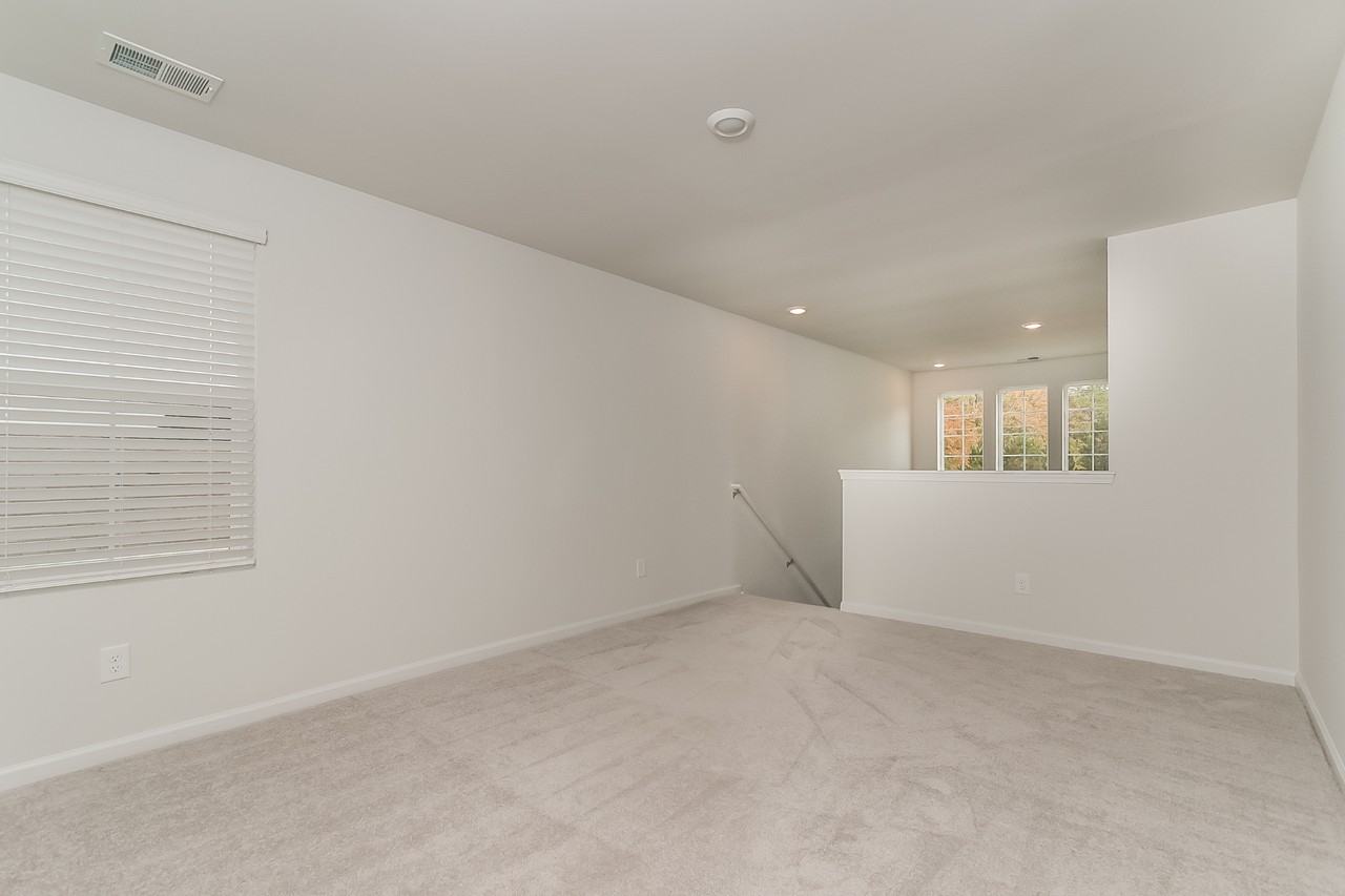 360 Hidden Cove Dr - Photo 7 of 16