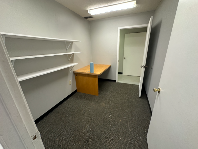 2221 West Loop Street #106 - Photo 4 of 8