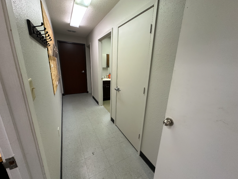 2221 West Loop Street #106 - Photo 5 of 8