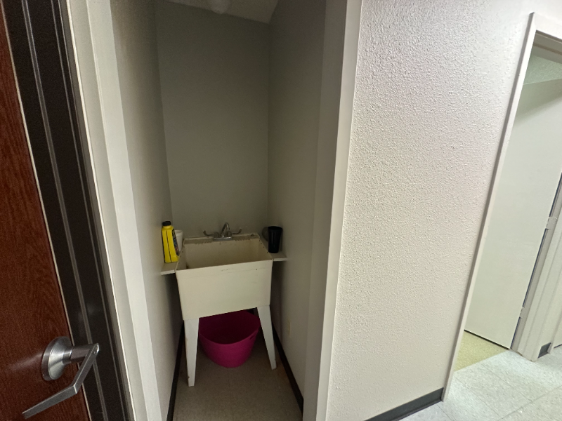 2221 West Loop Street #106 - Photo 6 of 8