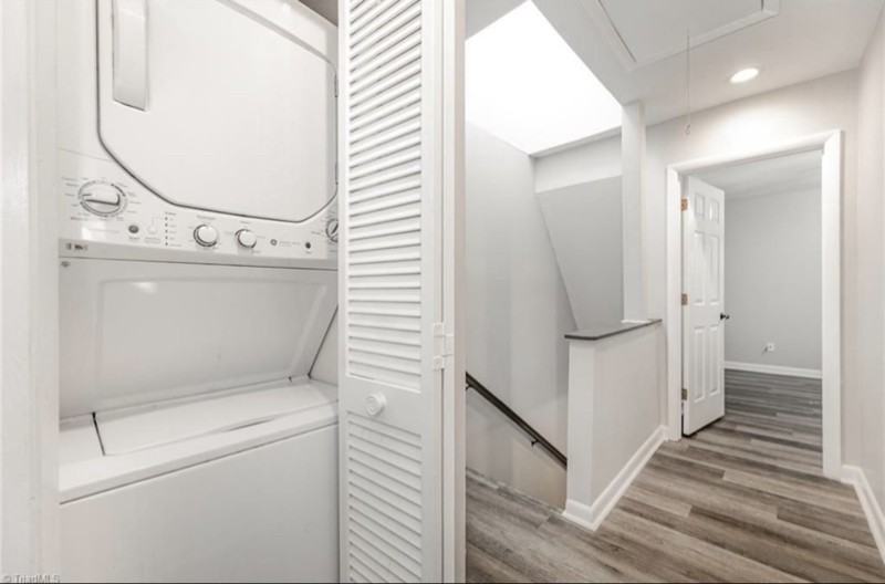 1074 Hickory Glen Rd - Photo 7 of 13