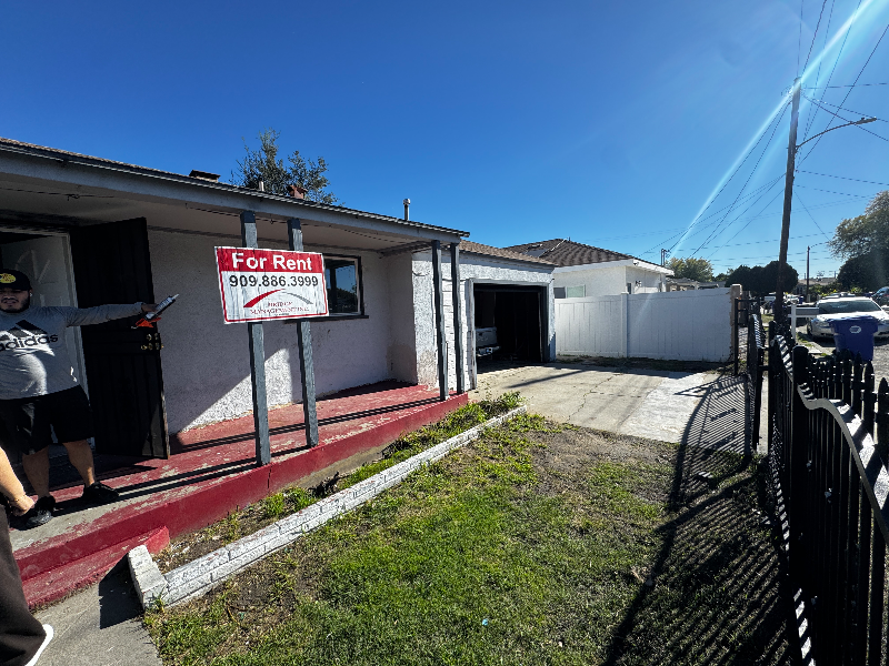 1895 North Turrill Avenue #ADU - Photo 2 of 12