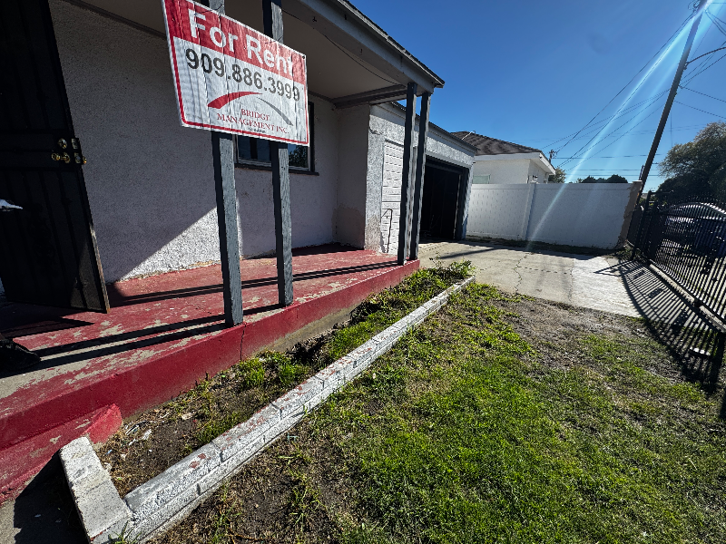 1895 North Turrill Avenue #ADU - Photo 3 of 12