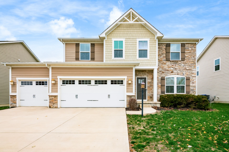 245 Ensigns Ln - Photo 2 of 45