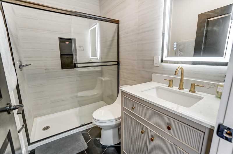 2455 W Mcmicken Ave - Photo 6 of 20