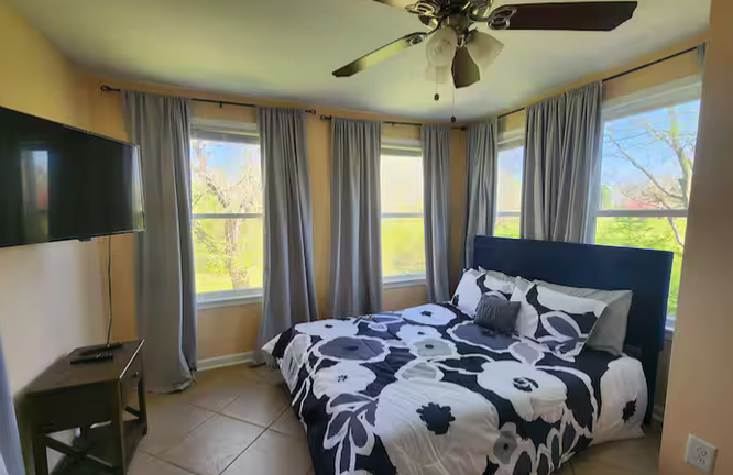 1725 Hudson Road - Photo 7 of 19