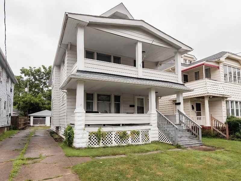 10310 Adelaide Ave #2UPSTAIRS - Photo 2 of 13