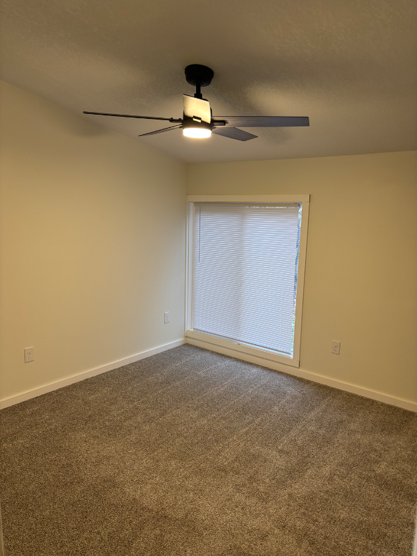 602 5th St Nw #1 - Photo 4 of 6