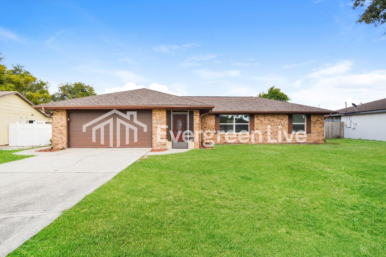 936 Abagail Dr - Photo 2 of 16