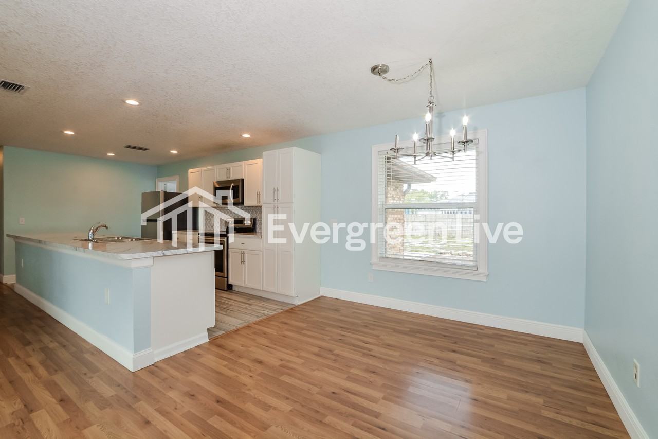 936 Abagail Dr - Photo 6 of 16