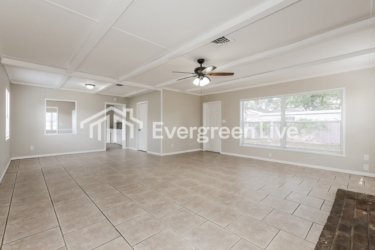 2307 Freemason St - Photo 6 of 16