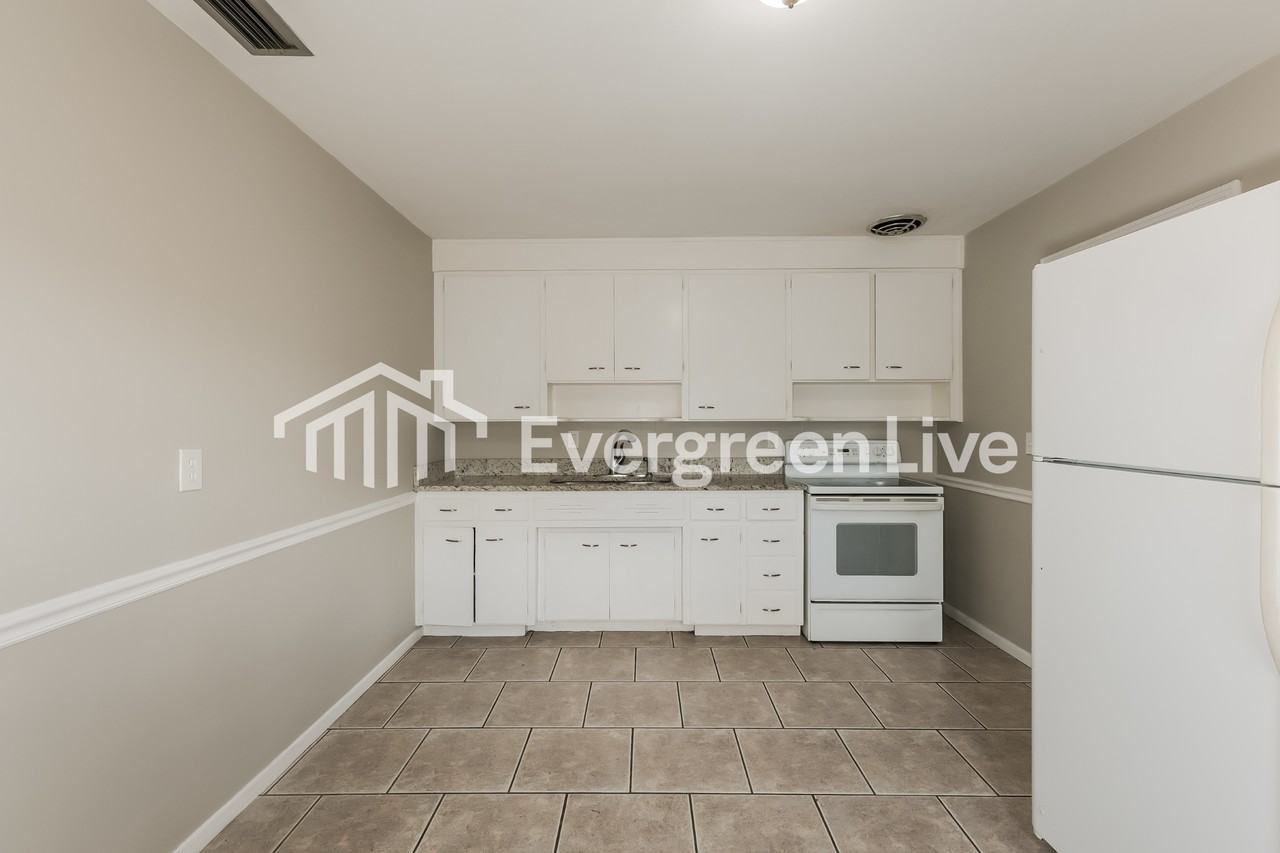 2307 Freemason St - Photo 7 of 15