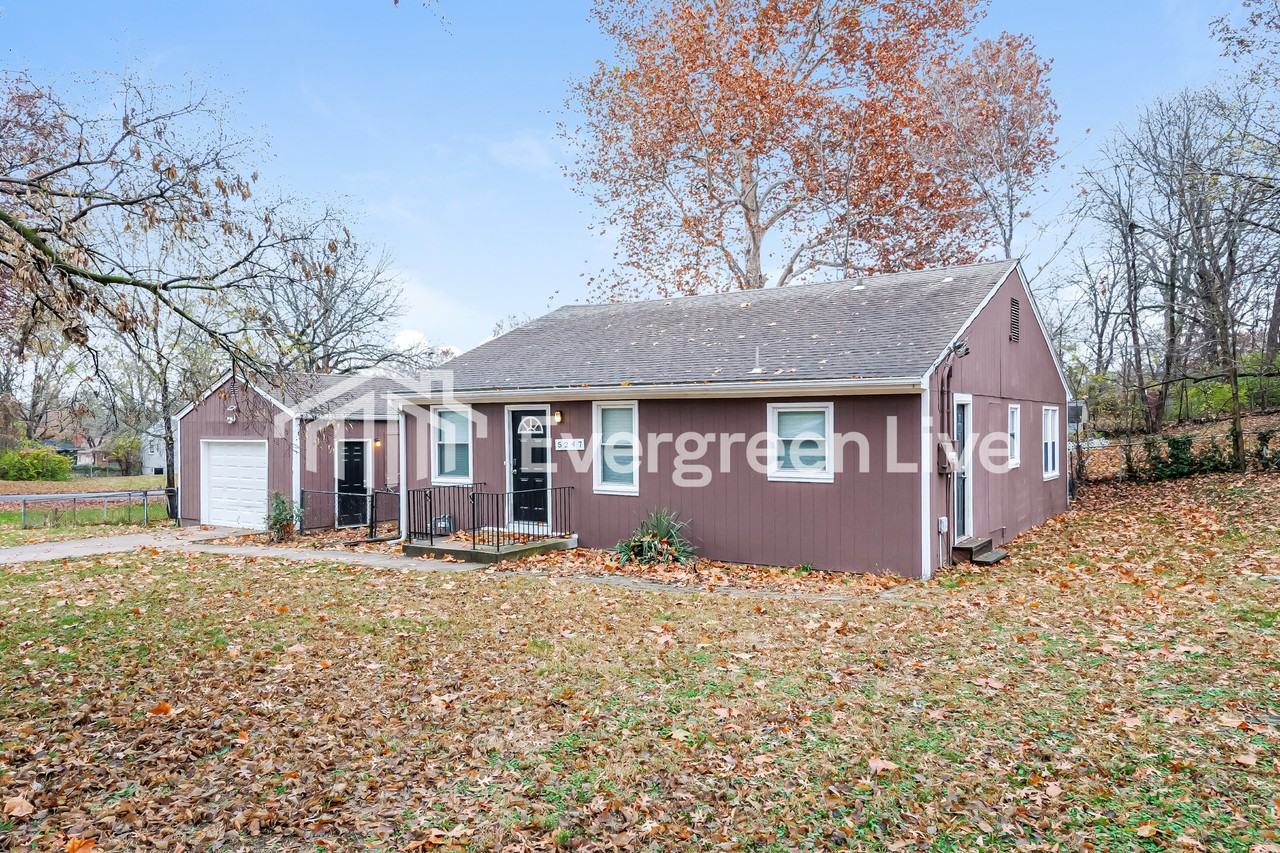 5247 Laurel Avenue - Photo 3 of 16