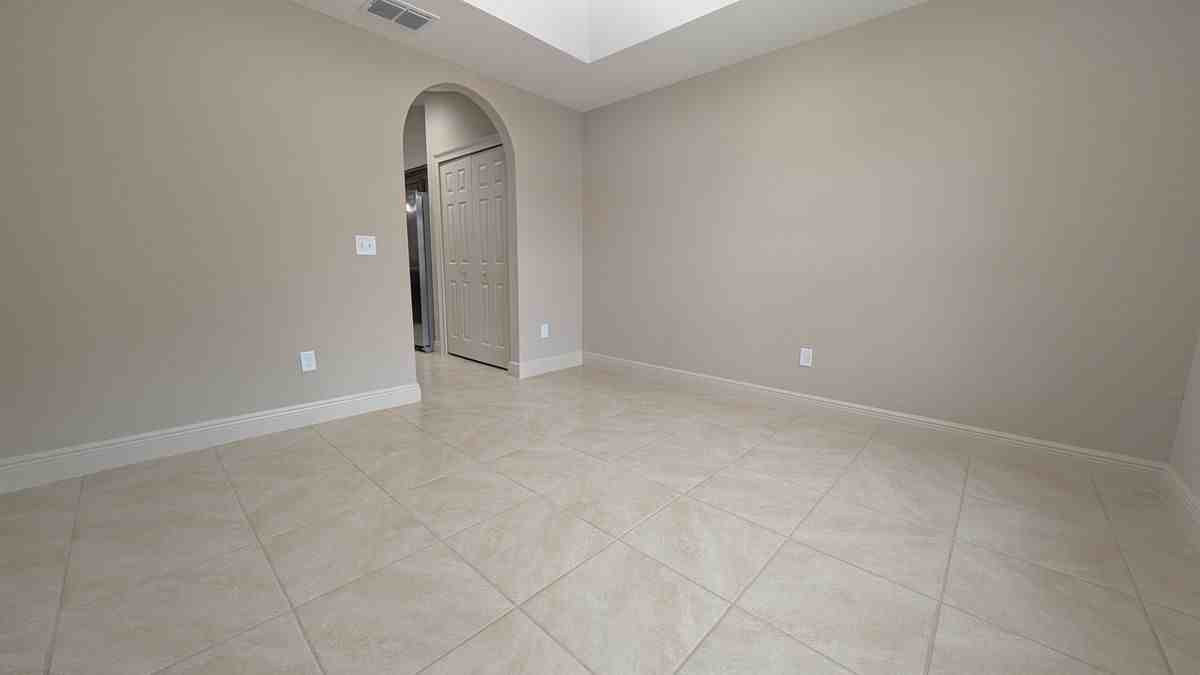 8802 Sw 135th Pl - Photo 7 of 39