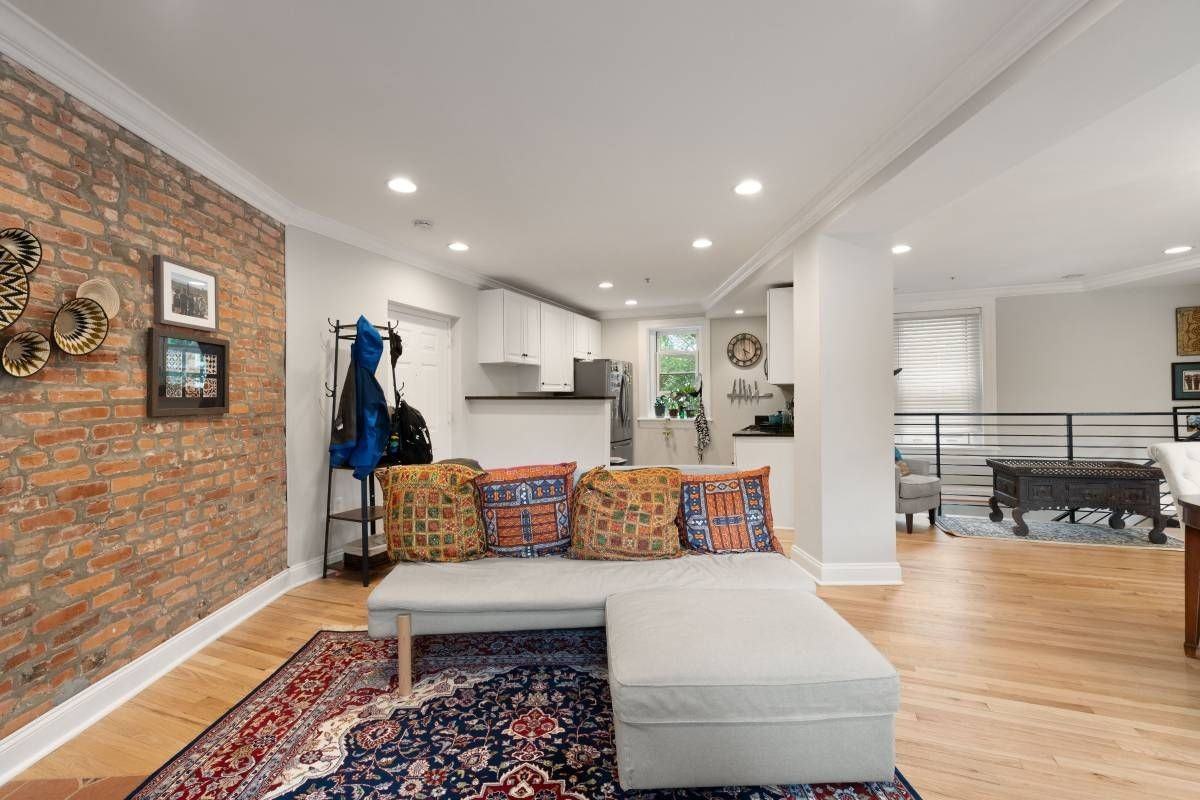 150 Rhode Island Ave Nw - Photo 2 of 25