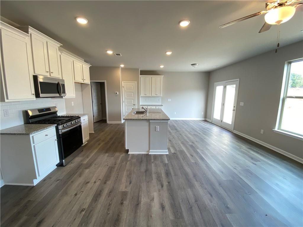 3761 Prospect Point Dr - Photo 6 of 37