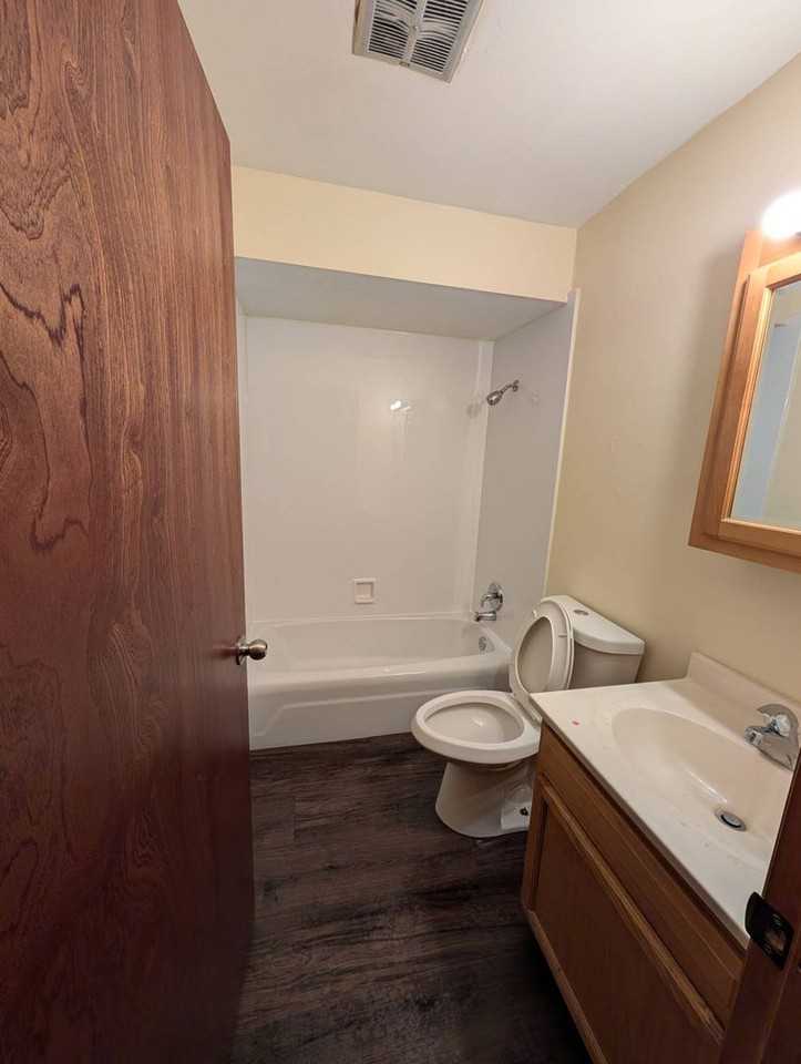 2305 School St - Photo 6 of 12