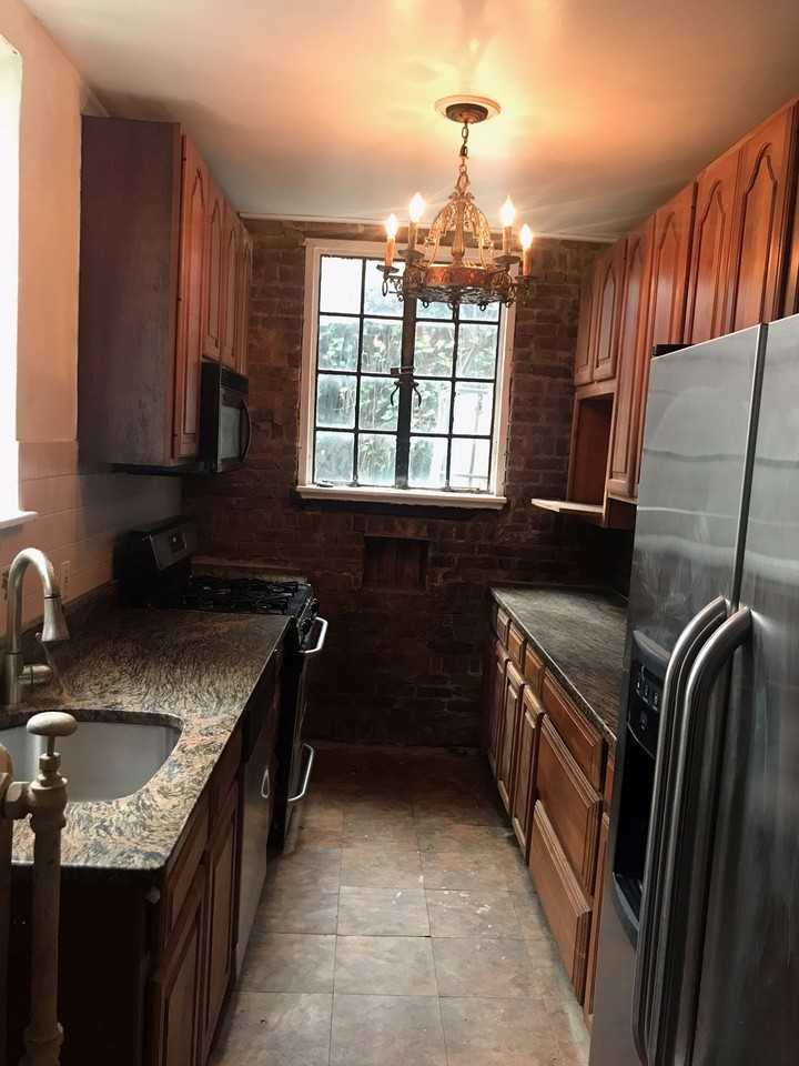 3826 Sedgwick Avenue - Photo 2 of 7