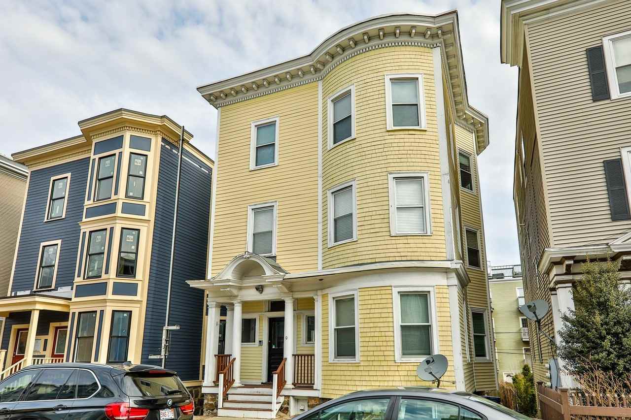 9 Bellflower St #3 - Photo 2 of 25