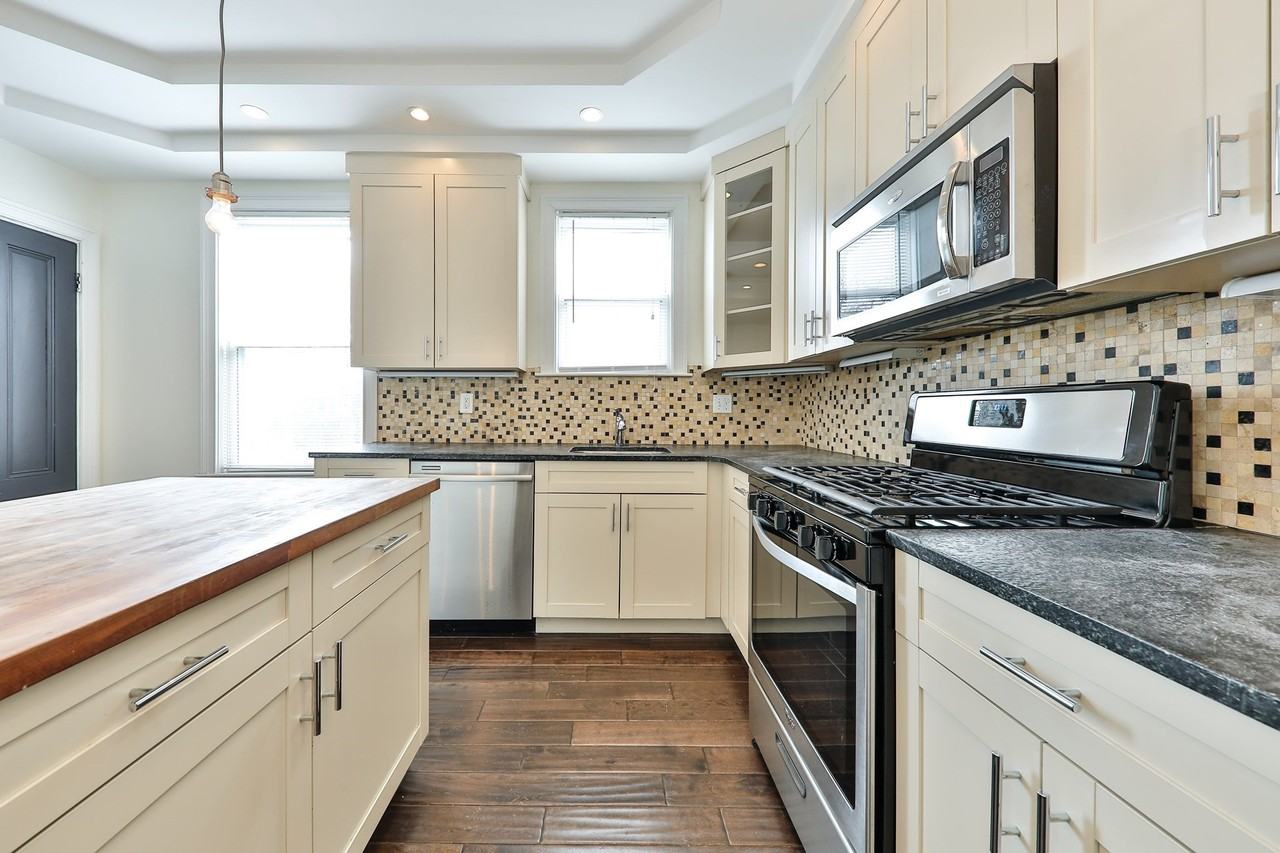 9 Bellflower St #3 - Photo 5 of 25