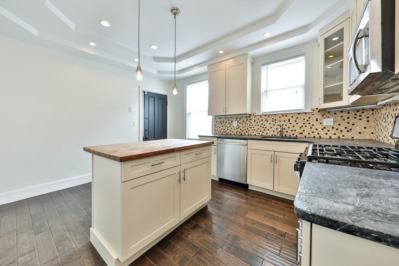 9 Bellflower St #3 - Photo 7 of 25