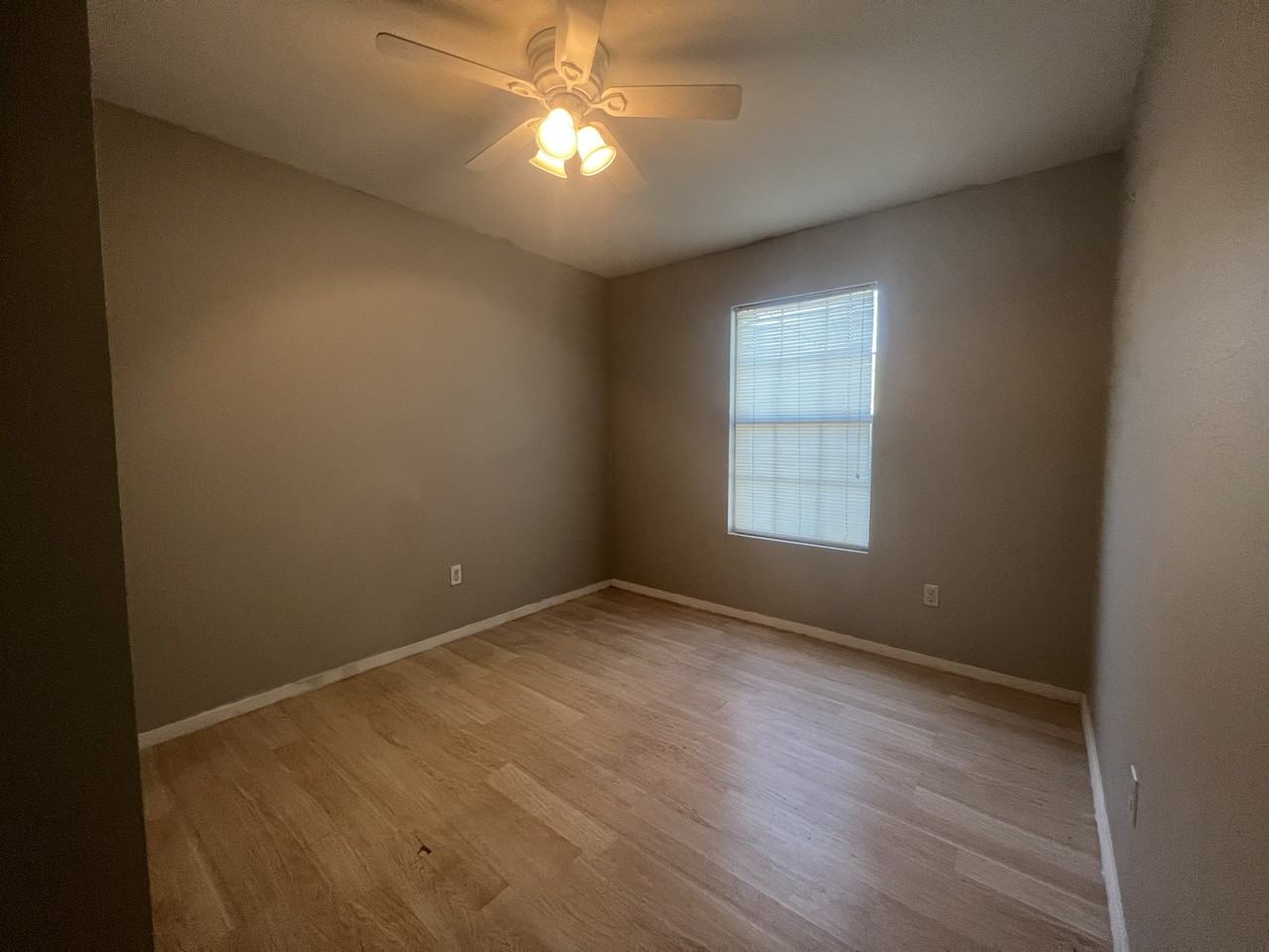 428 1st St #NA - Photo 6 of 7