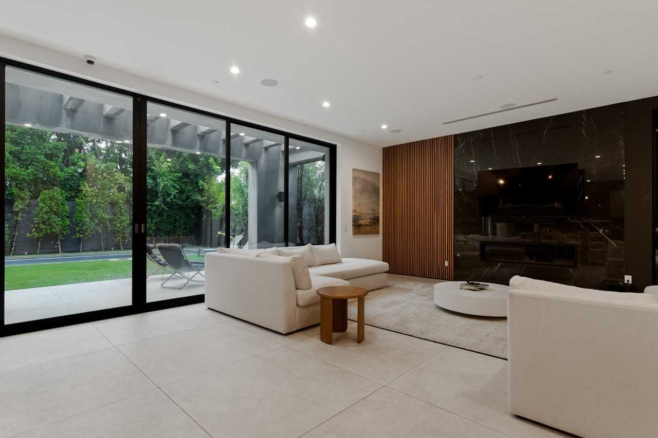 356 N La Jolla Ave #NA - Photo 5 of 47