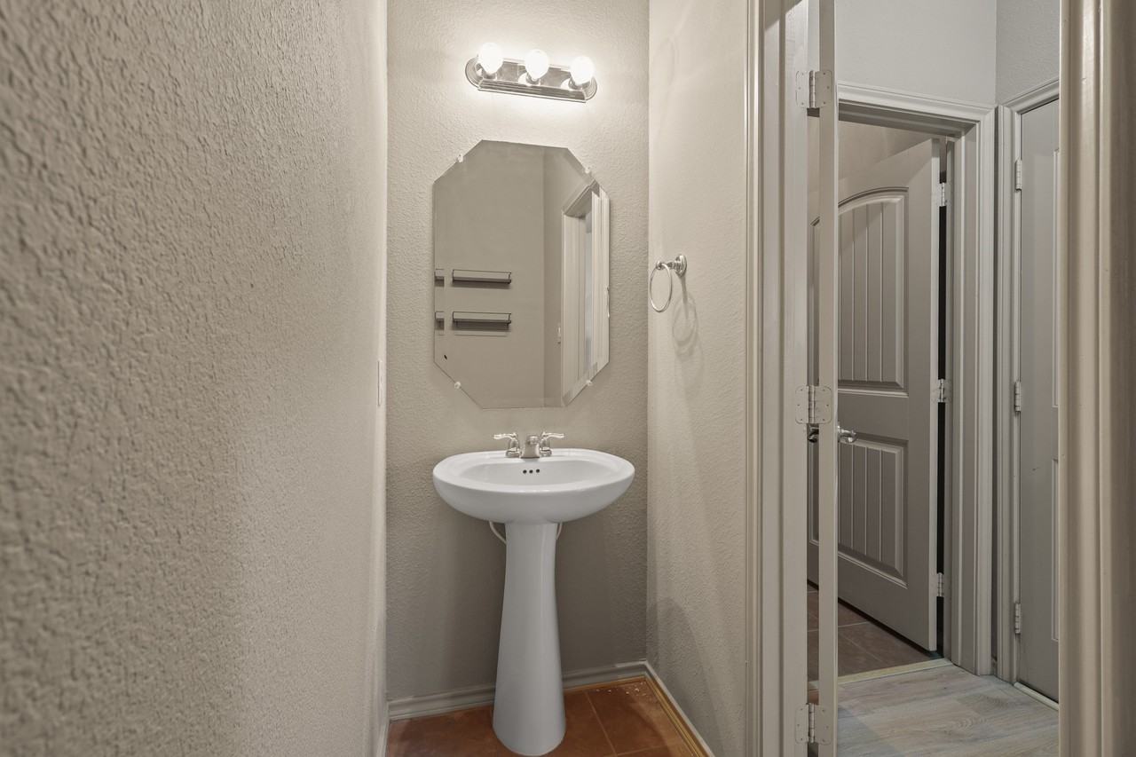 1804 Capulin Road #NA - Photo 5 of 14