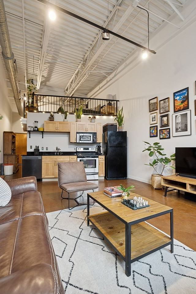 1400 Rosa L Parks Blvd #223 - Photo 2 of 17