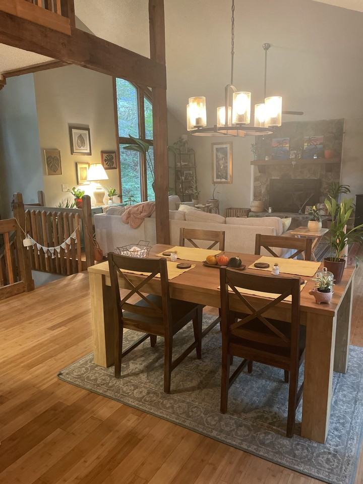 1543 Hillhaven Drive Northeast #NA - Photo 3 of 42