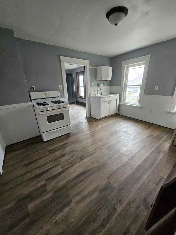 626 East 23rd Street #2 - Photo 5 of 8