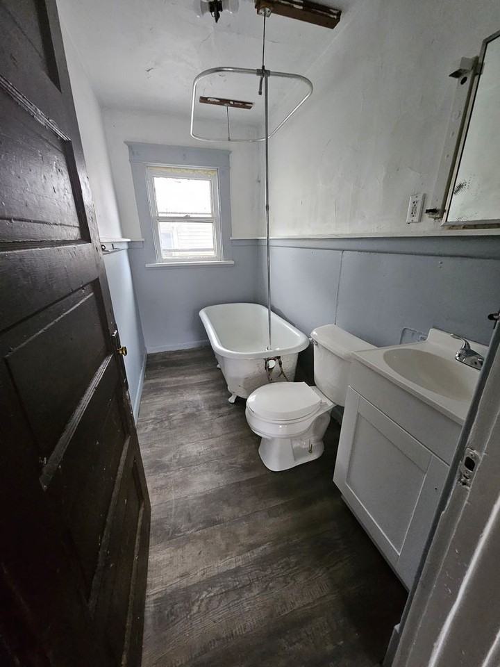 626 East 23rd Street #2 - Photo 6 of 8