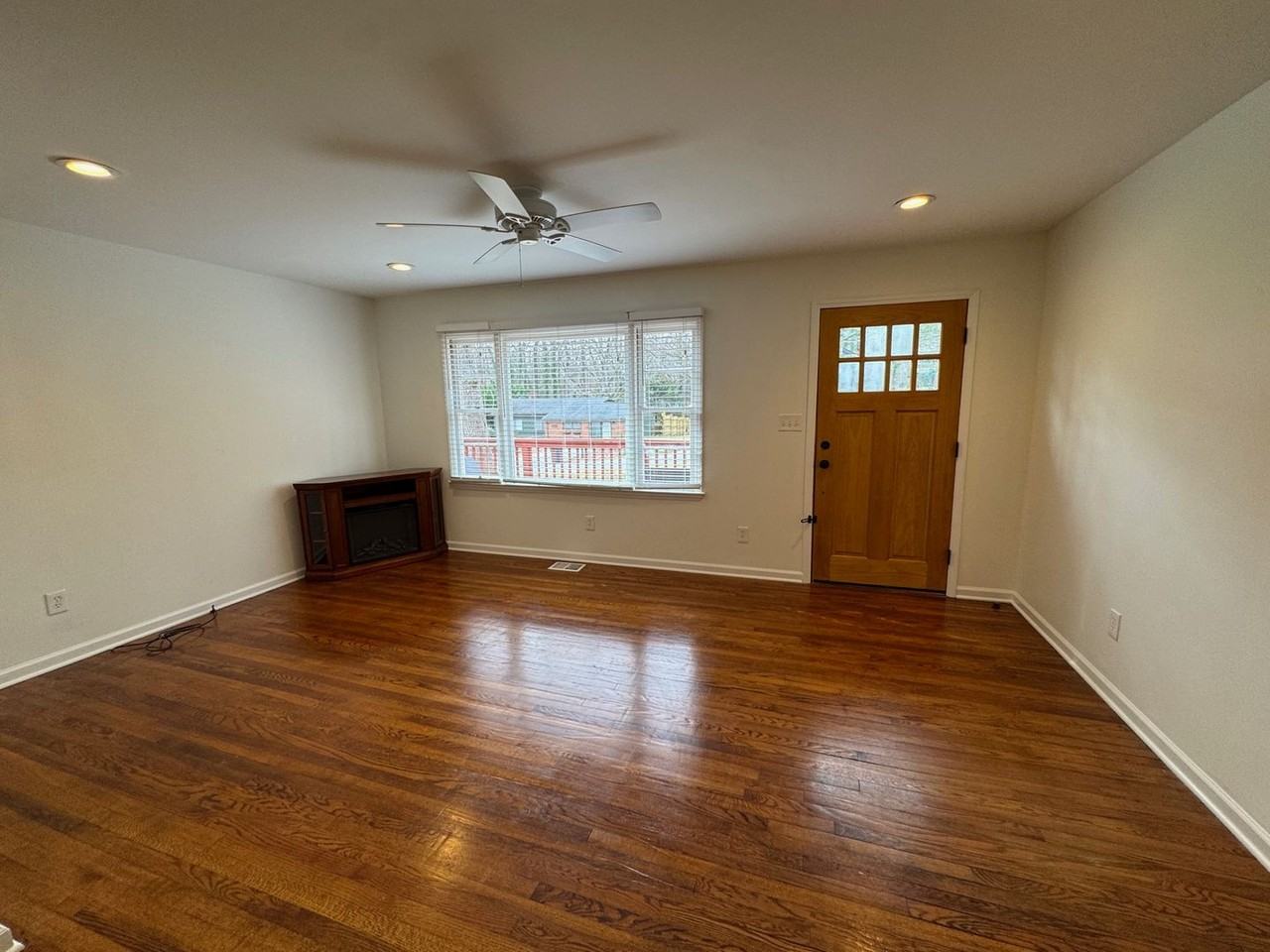200 S Oconeechee Ave - Photo 5 of 34