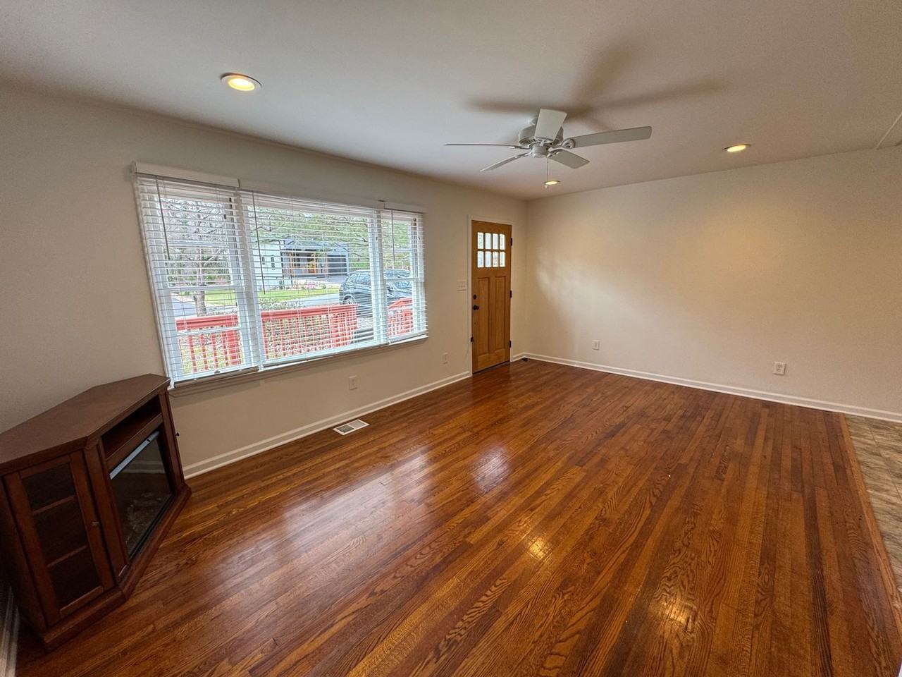 200 S Oconeechee Ave - Photo 6 of 34