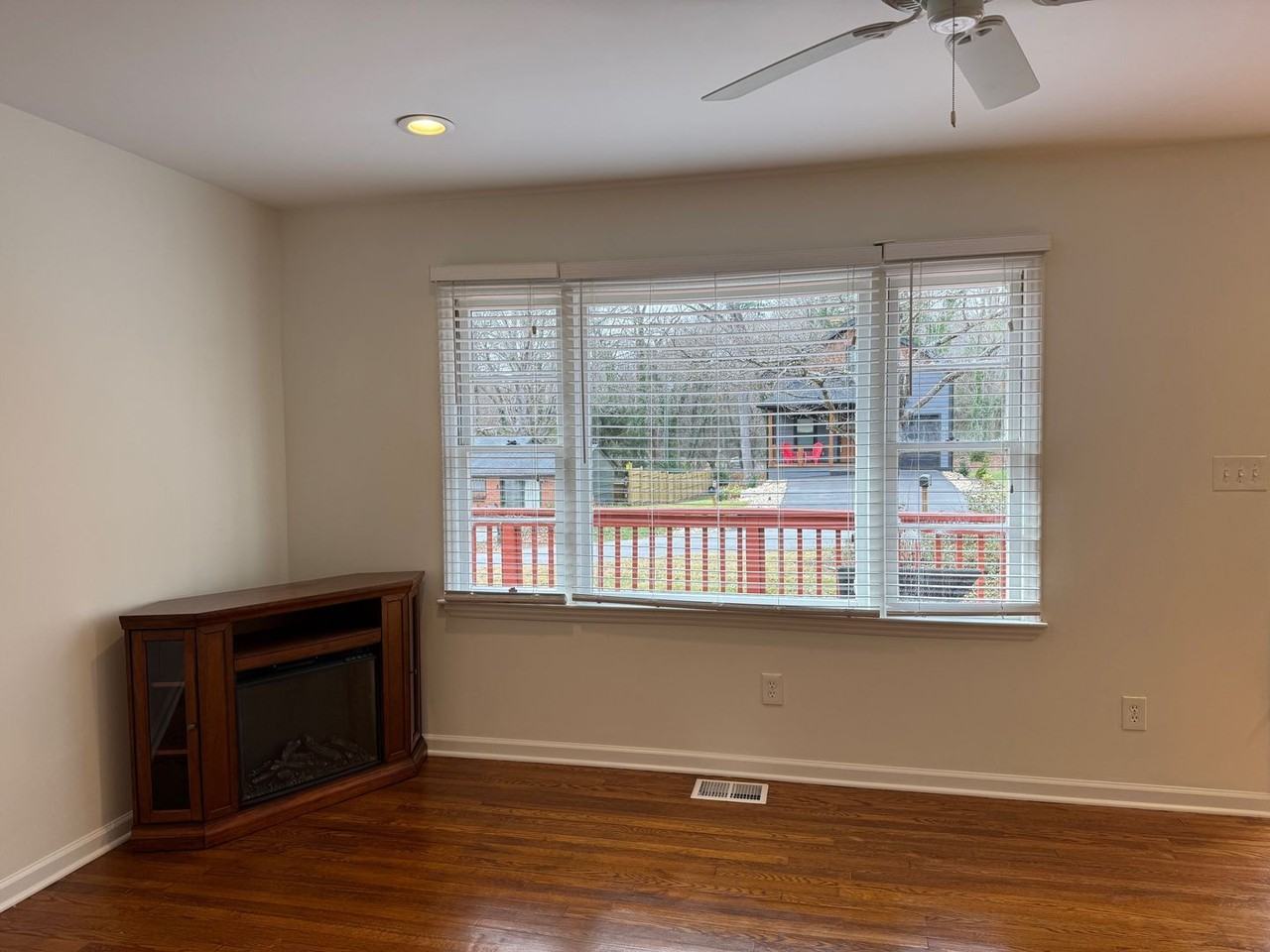 200 S Oconeechee Ave - Photo 7 of 34