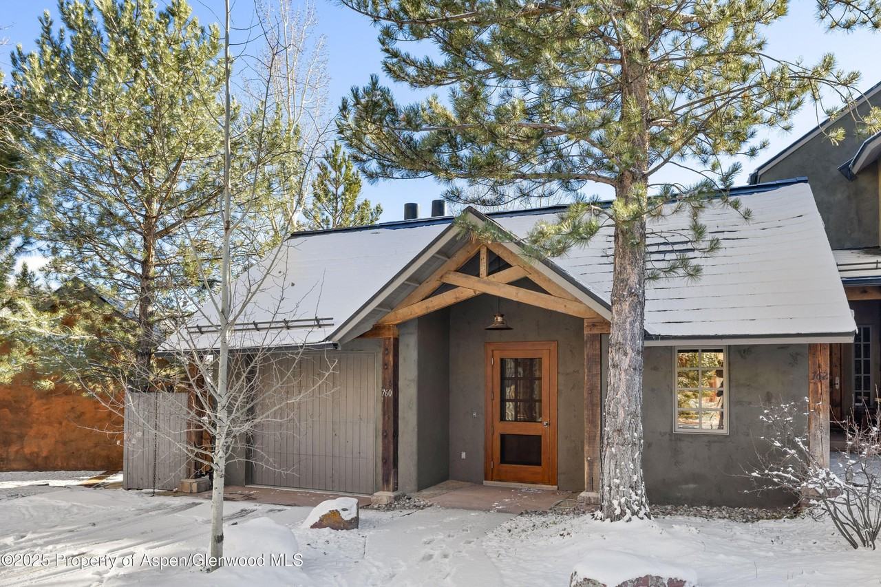 760 Promontory Ln - Photo 2 of 23