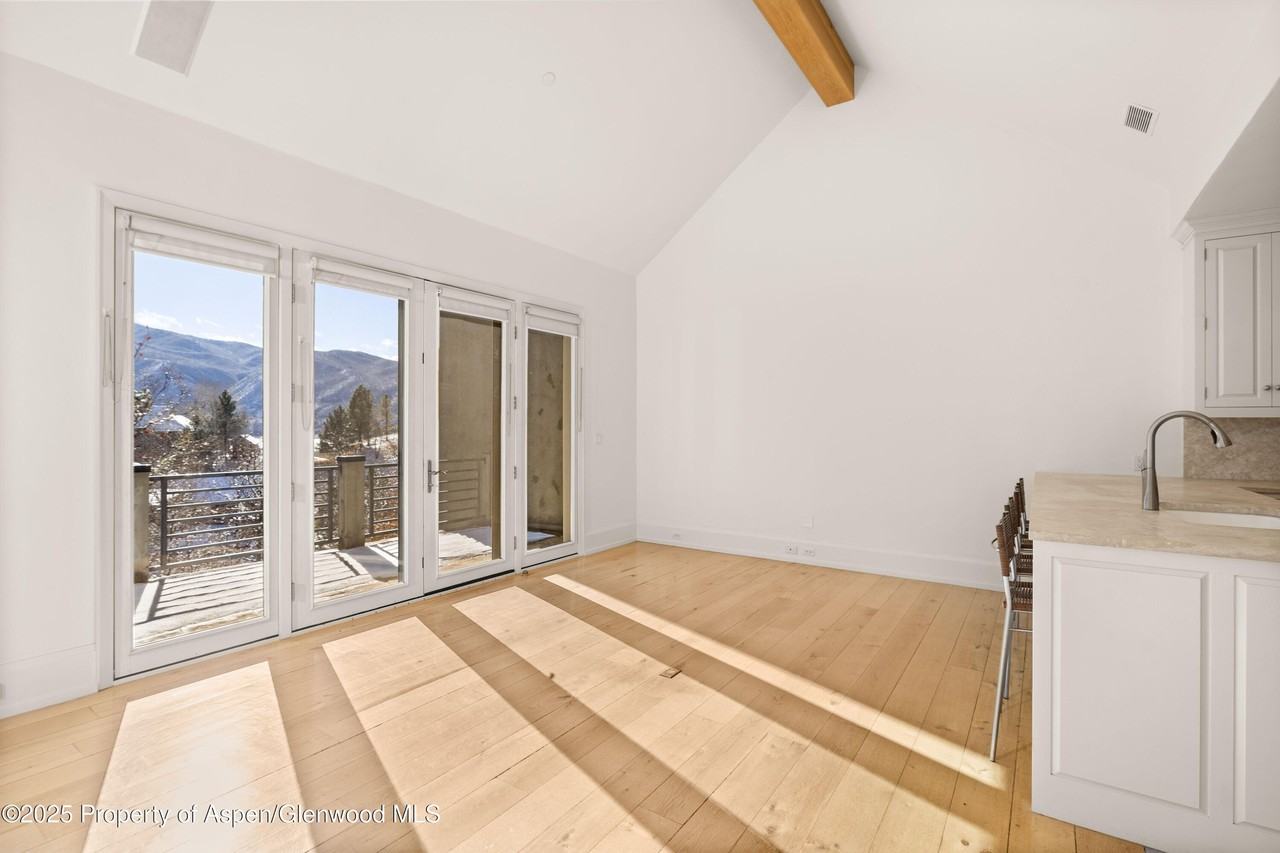 760 Promontory Ln - Photo 5 of 23