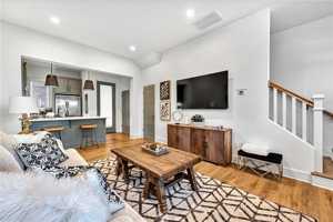 featured image of 394 S Hill Ave