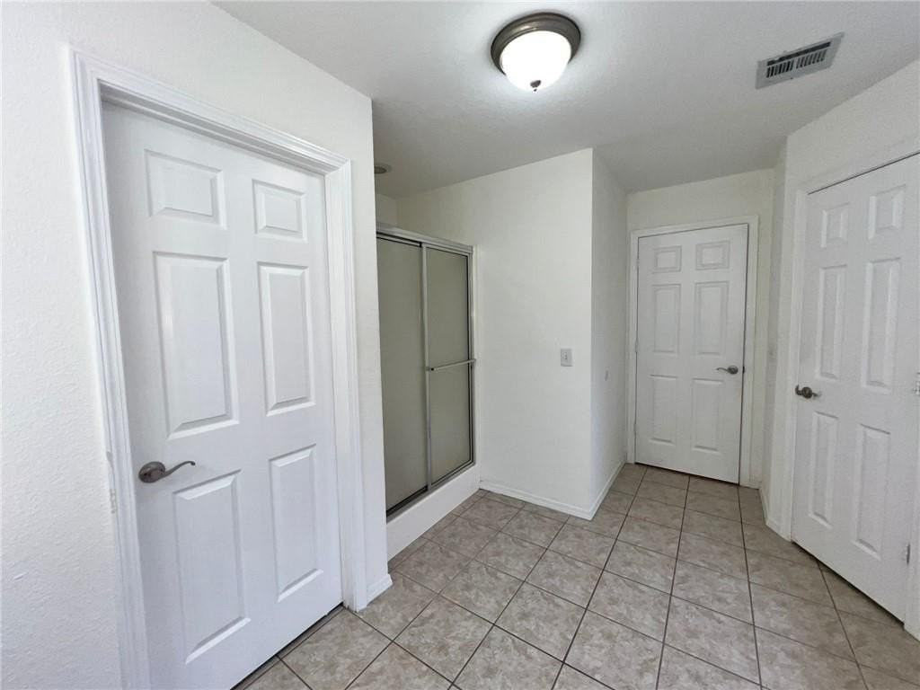 2403 Sw 20th St - Photo 6 of 27