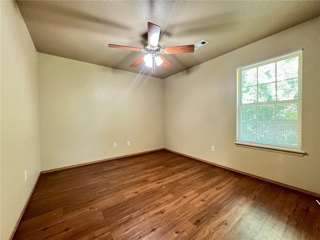 865 Meadowlands Dr - Photo 5 of 9