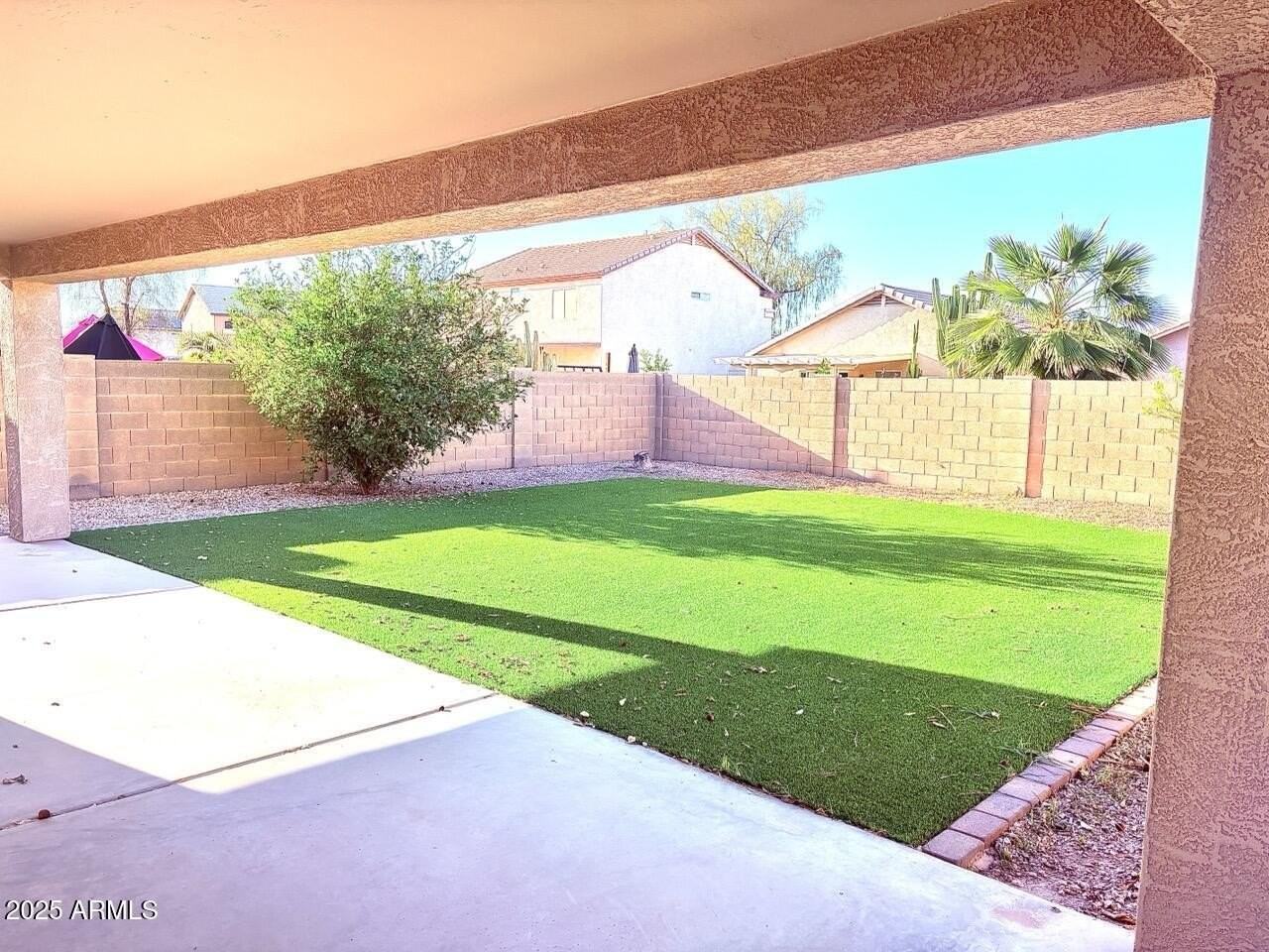 4014 East Superior Road - Photo 2 of 36