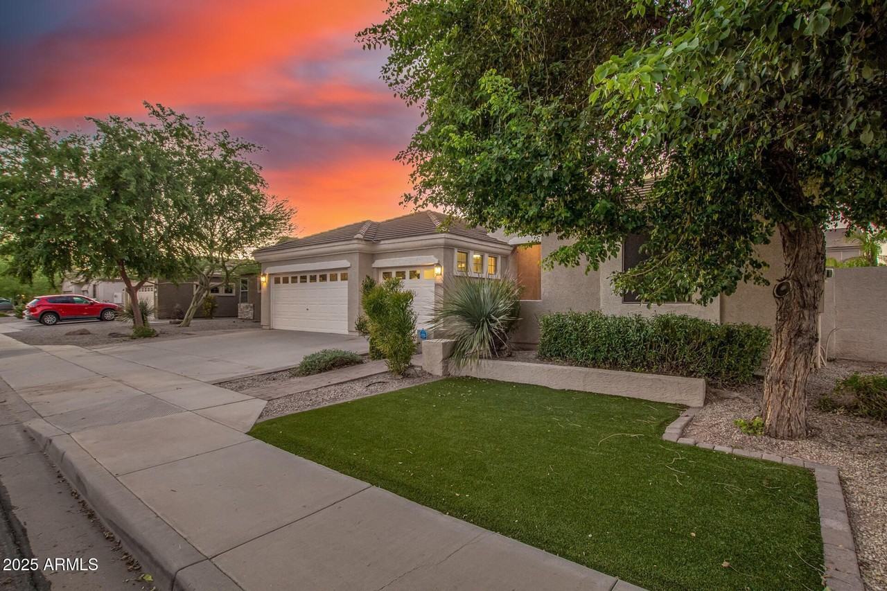 10502 East Posada Avenue - Photo 2 of 37