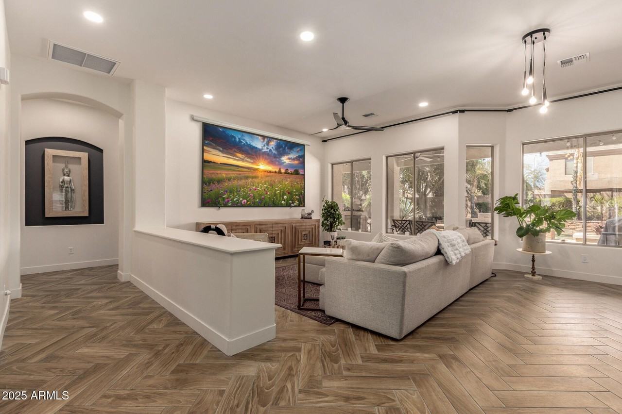 10502 East Posada Avenue - Photo 5 of 37