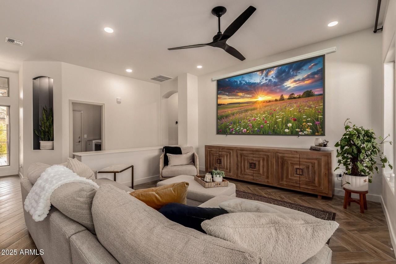 10502 East Posada Avenue - Photo 6 of 37