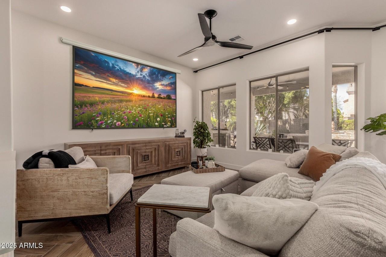 10502 East Posada Avenue - Photo 7 of 37